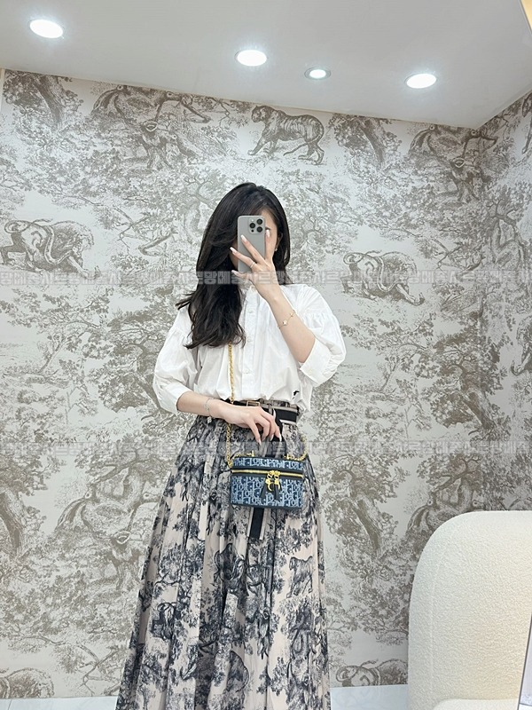 디올30몽테인미니베니티케이스   20260406-154502-022루.jpg