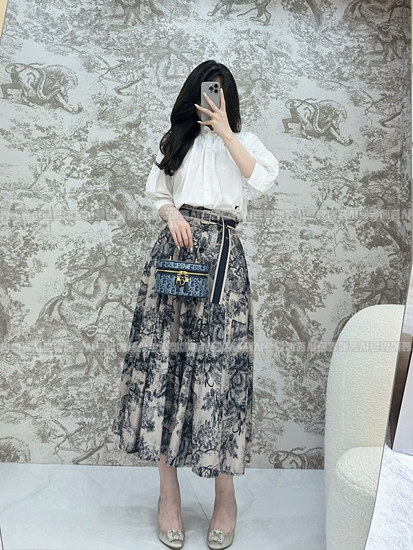 디올30몽테인미니베니티케이스   20260406-154503-025루.jpg