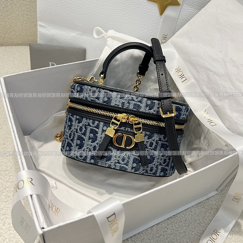 디올30몽테인미니베니티케이스   20260406-154459-002루.jpg