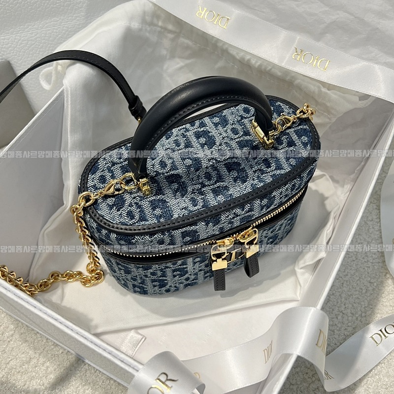 디올30몽테인미니베니티케이스   20260406-154459-003루.jpg