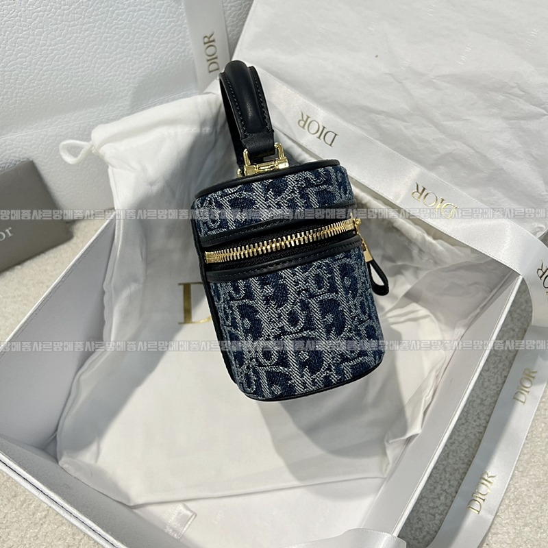 디올30몽테인미니베니티케이스   20260406-154459-005루.jpg
