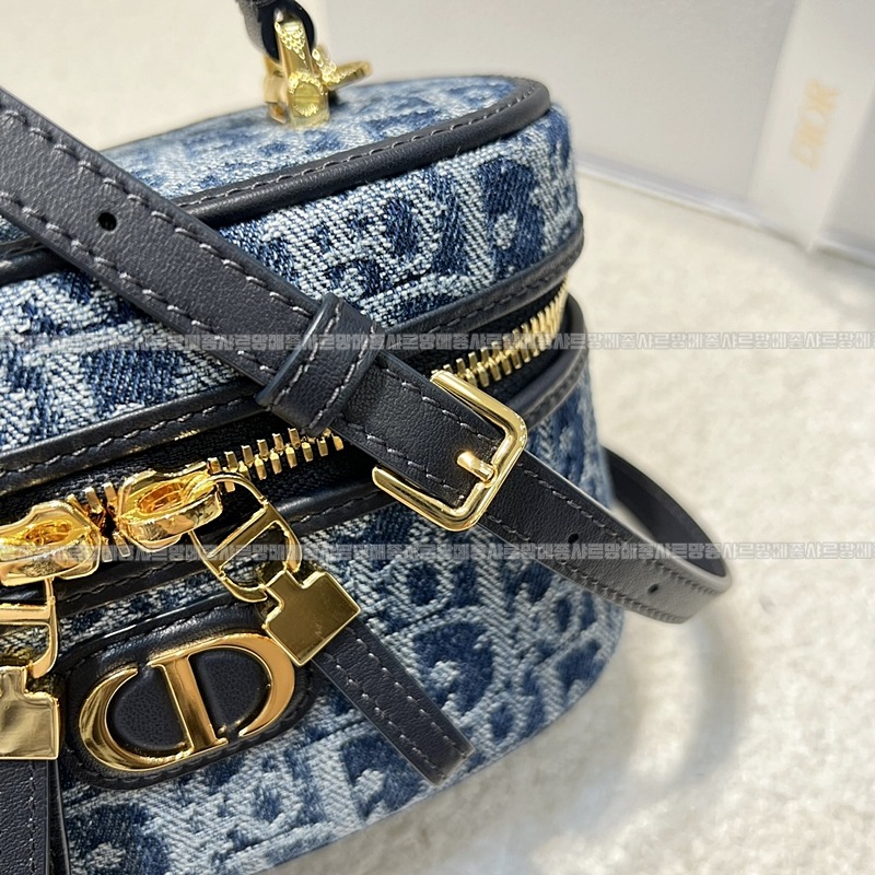 디올30몽테인미니베니티케이스   20260406-154500-012루.jpg