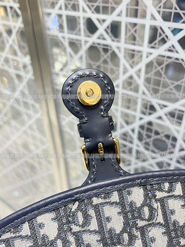 디올바비백미디움   20260406-161741-013루.jpg