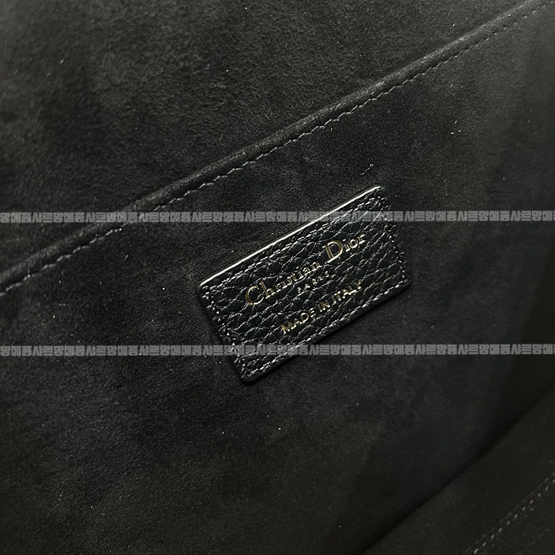 디올바비백미디움   20260406-162127-009루.jpg