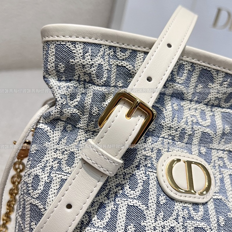 디올30몽테인드로우스트링미니   20260406-171734-006루.jpg