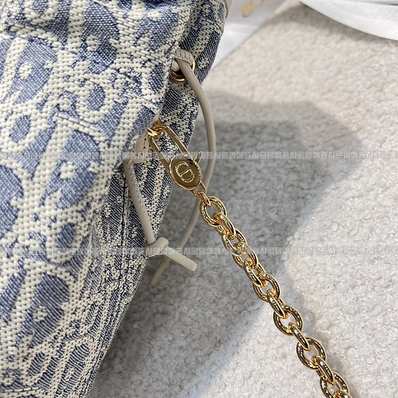 디올30몽테인드로우스트링미니   20260406-171734-007루.jpg