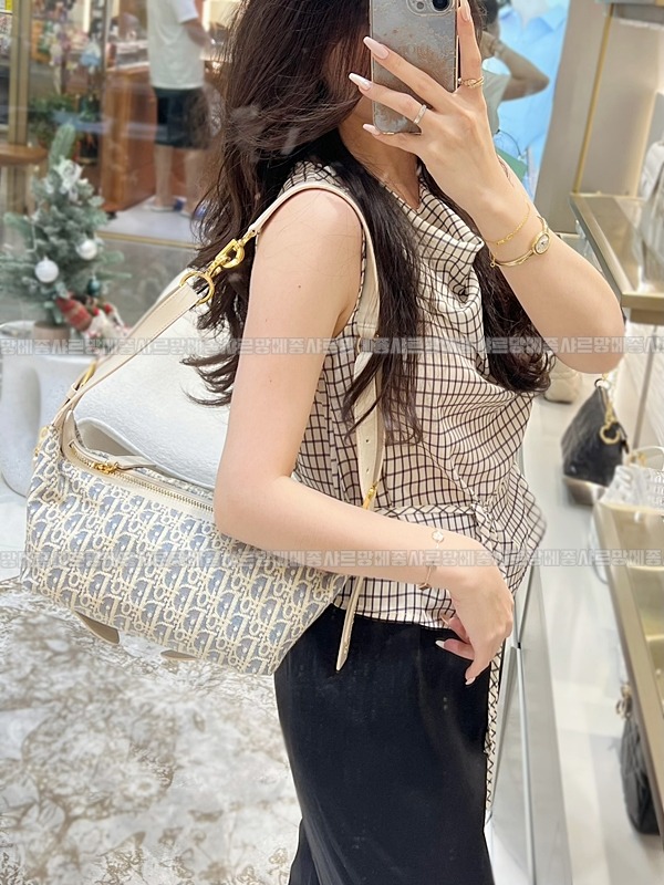 디올디저니스몰백   20260406-175306-024루.jpg