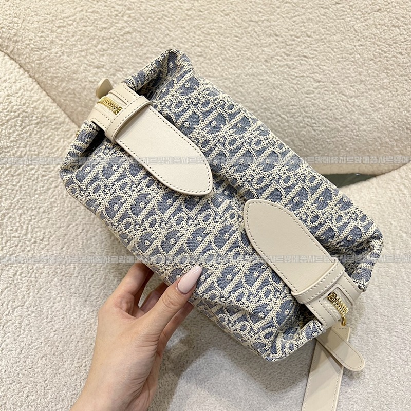 디올디저니스몰백   20260406-175302-004루.jpg