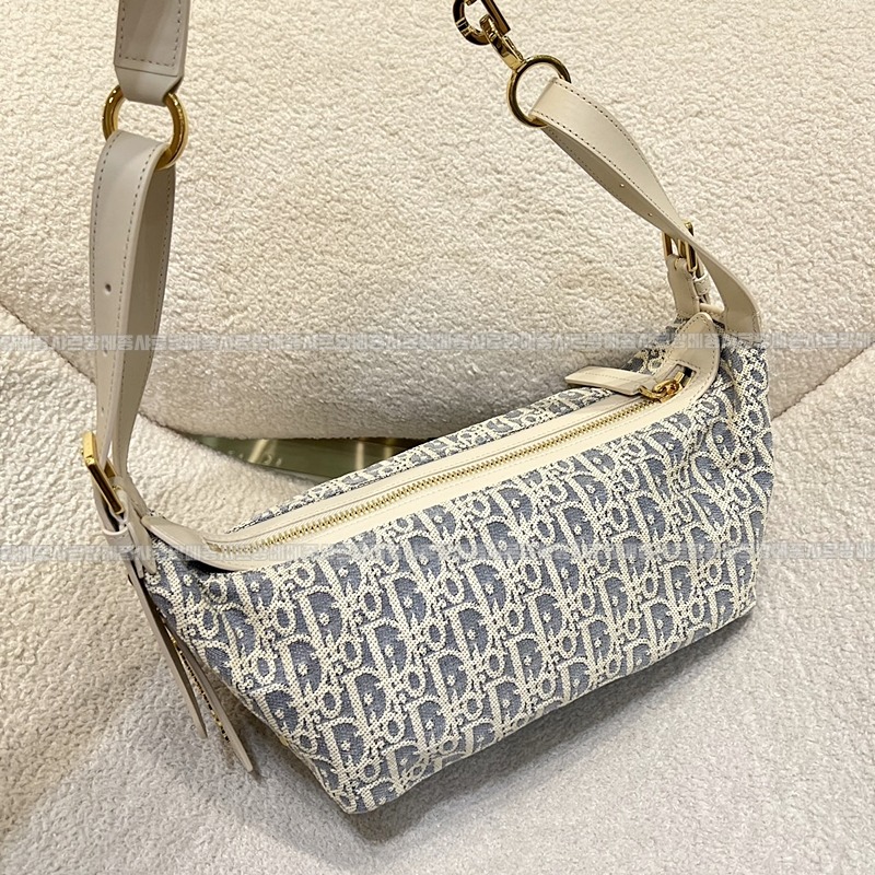 디올디저니스몰백   20260406-175303-011루.jpg