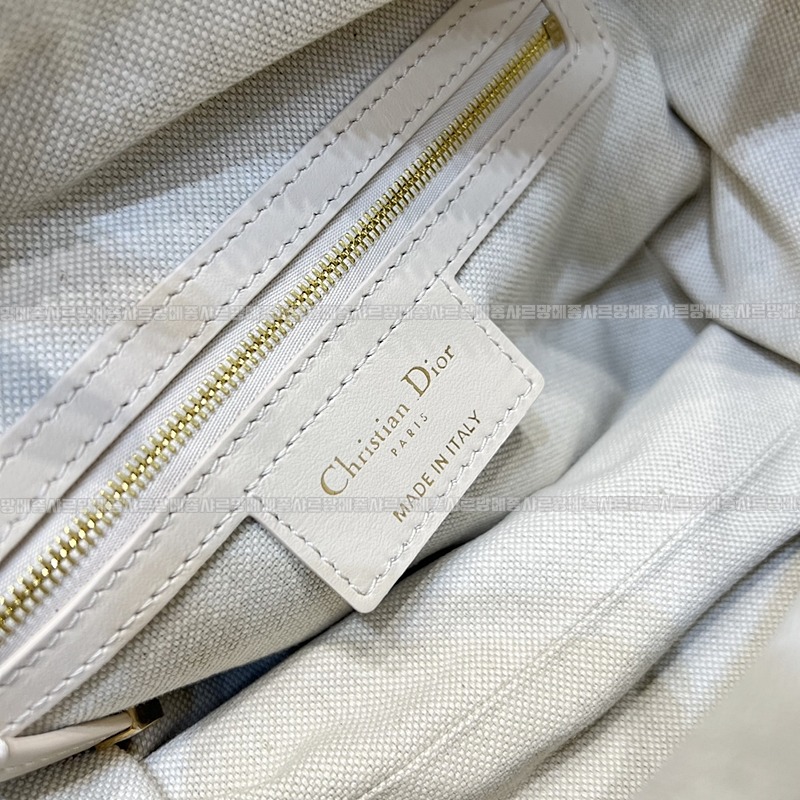 디올디저니스몰백   20260406-175304-017루.jpg