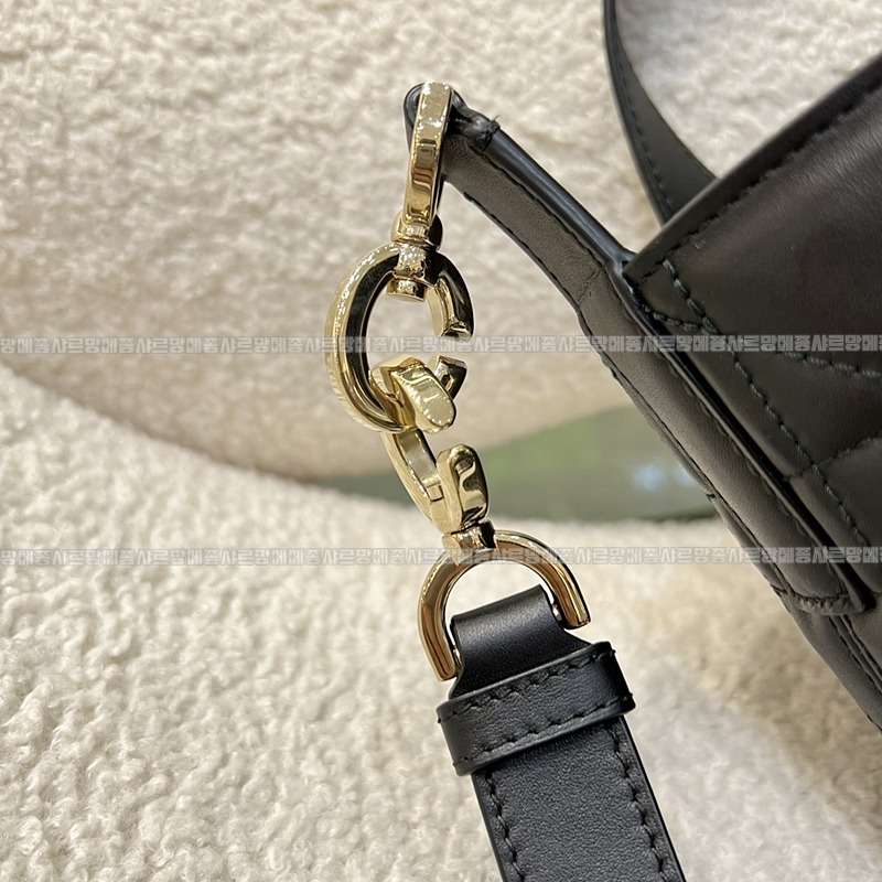 디올뚜주흐미니버티컬토트백  20260407-113723-012루.jpg