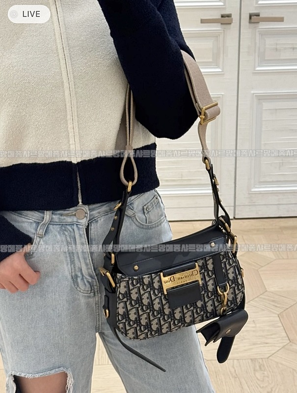 디올스트릿시크스몰  20260407-145152-017루.jpg