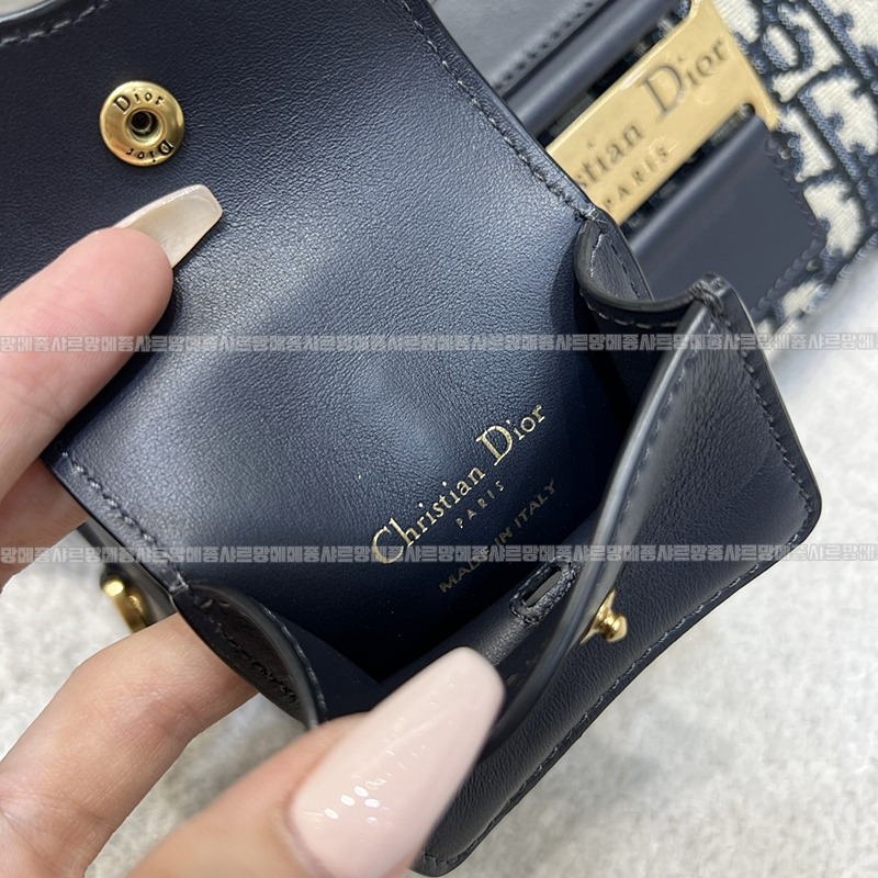 디올스트릿시크스몰  20260407-145151-014루.jpg