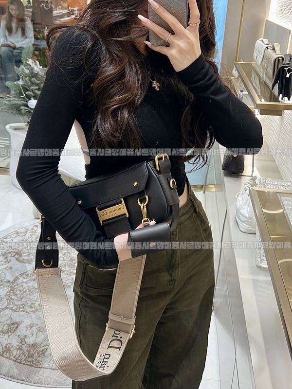 디올스트릿시크스몰  20260407-145642-024루.jpg