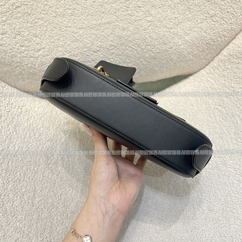 디올스트릿시크스몰  20260407-145639-004루.jpg