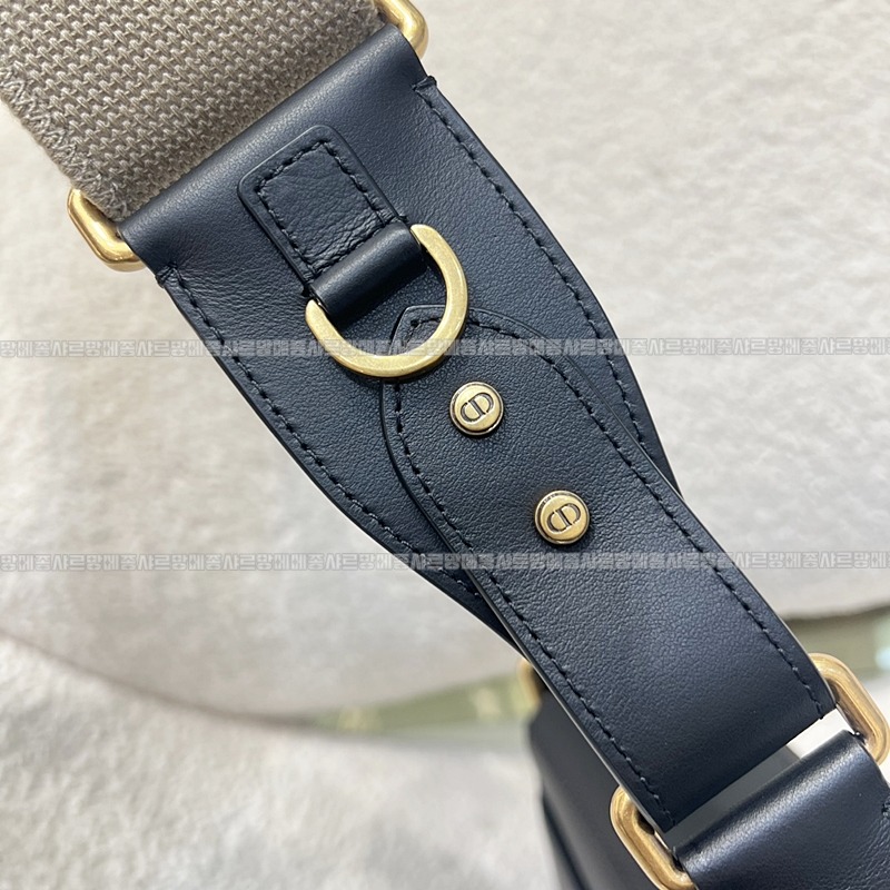 디올스트릿시크스몰  20260407-145640-012루.jpg