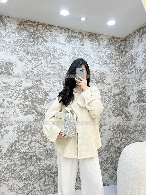 디올시그니처스몰버킷백  20260407-154645-013루.jpg