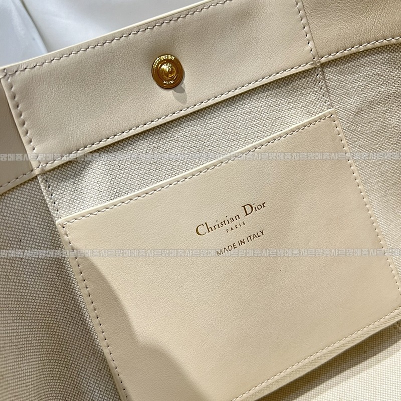 디올시그니처스몰버킷백  20260407-154644-007루.jpg