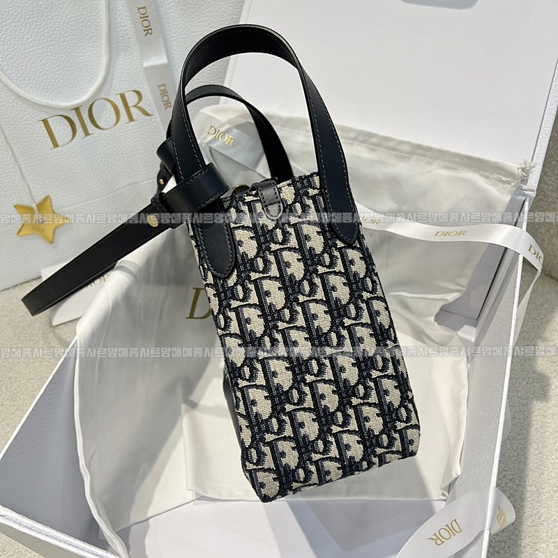 디올시그니처스몰버킷백  20260407-155013-003루.jpg