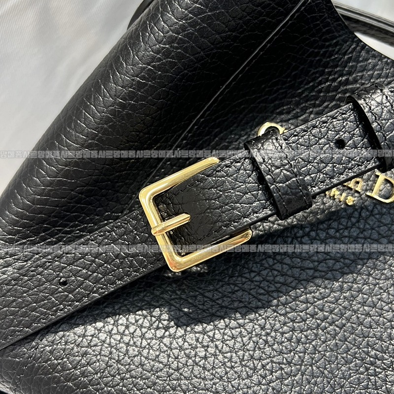 디올시그니처스몰버킷백  20260407-155223-006루.jpg