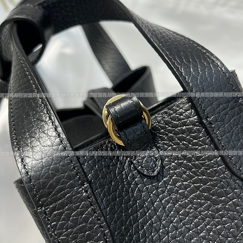 디올시그니처스몰버킷백  20260407-155223-011루.jpg