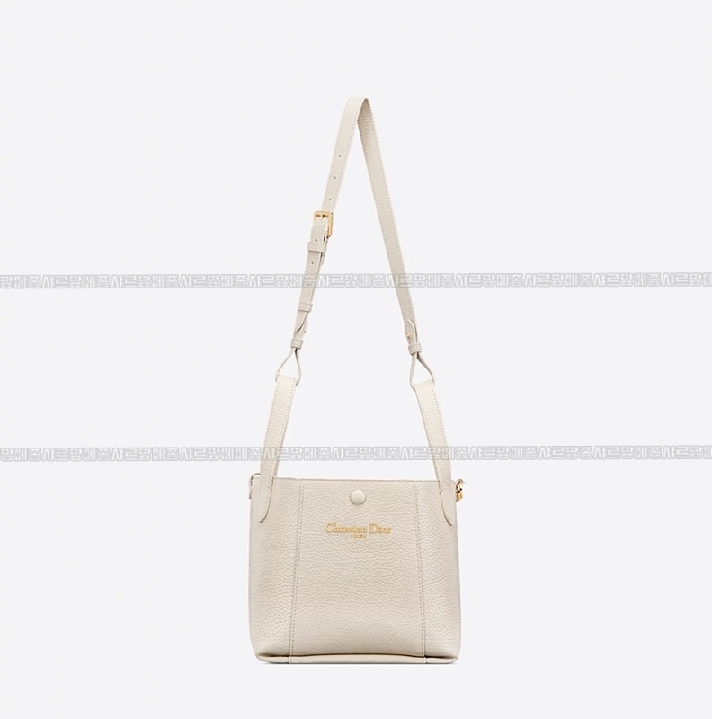 디올시그니처스몰버킷백  20260407-155527-016루.jpg