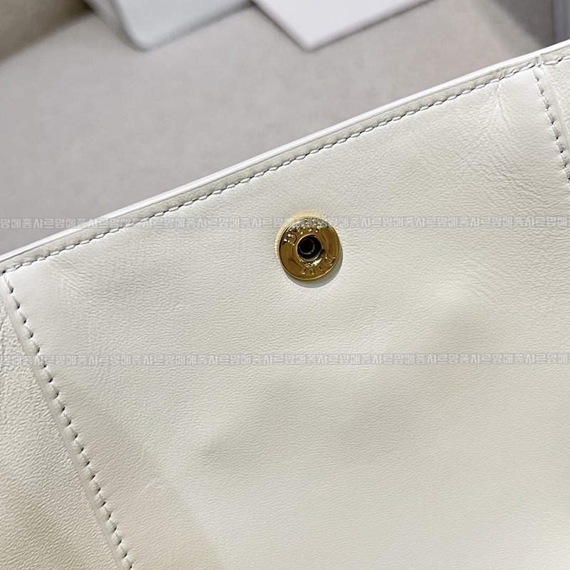 디올시그니처스몰버킷백  20260407-155525-009루.jpg