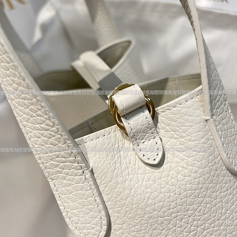 디올시그니처스몰버킷백  20260407-155526-011루.jpg