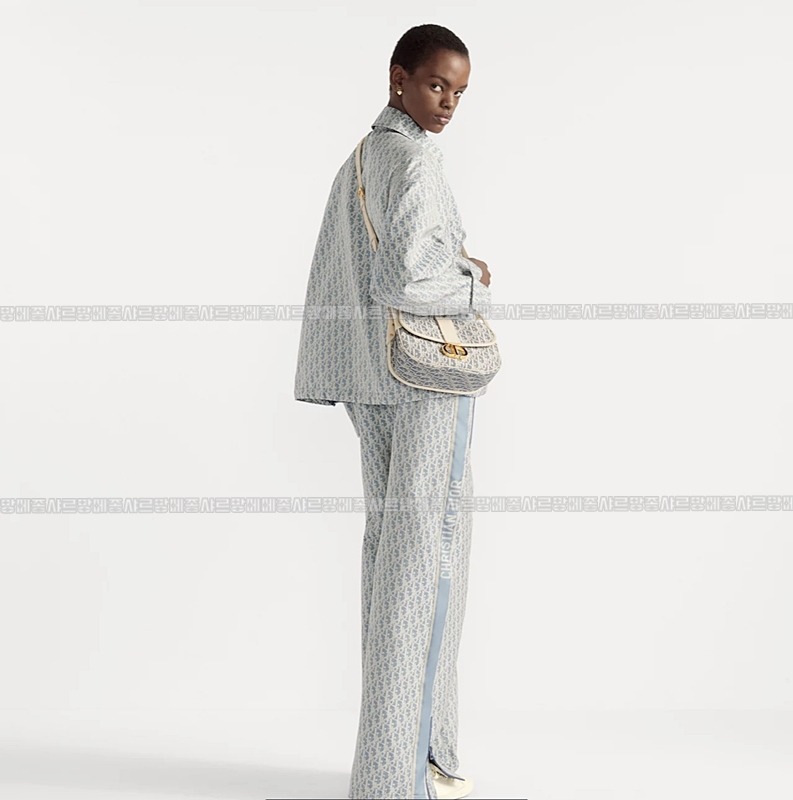 디올30몽테인미디엄숄더크로스백  20260407-162339-019루.jpg