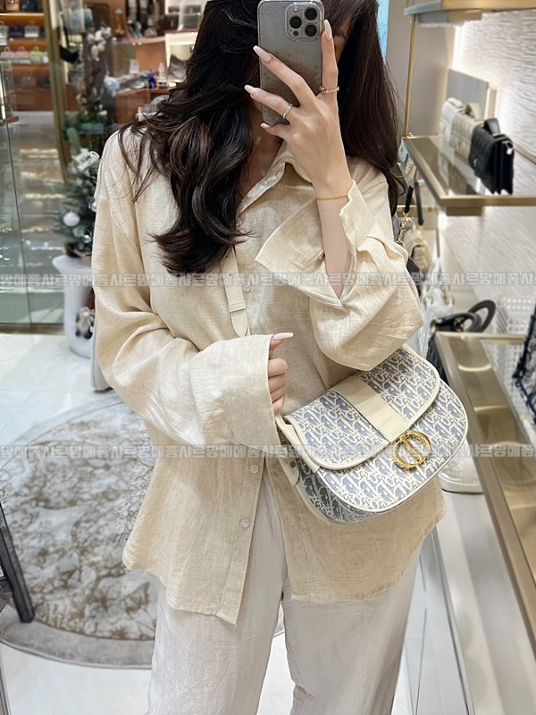 디올30몽테인미디엄숄더크로스백  20260407-162340-022루.jpg