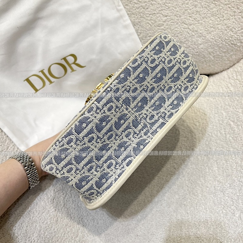 디올30몽테인미디엄숄더크로스백  20260407-162337-004루.jpg