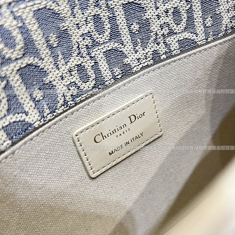 디올30몽테인미디엄숄더크로스백  20260407-162337-007루.jpg