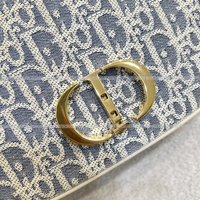 디올30몽테인미디엄숄더크로스백  20260407-162338-013루.jpg