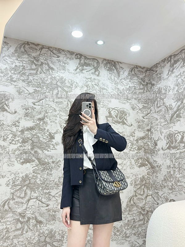 디올30몽테인미디엄숄더크로스백  20260407-162836-020루.jpg