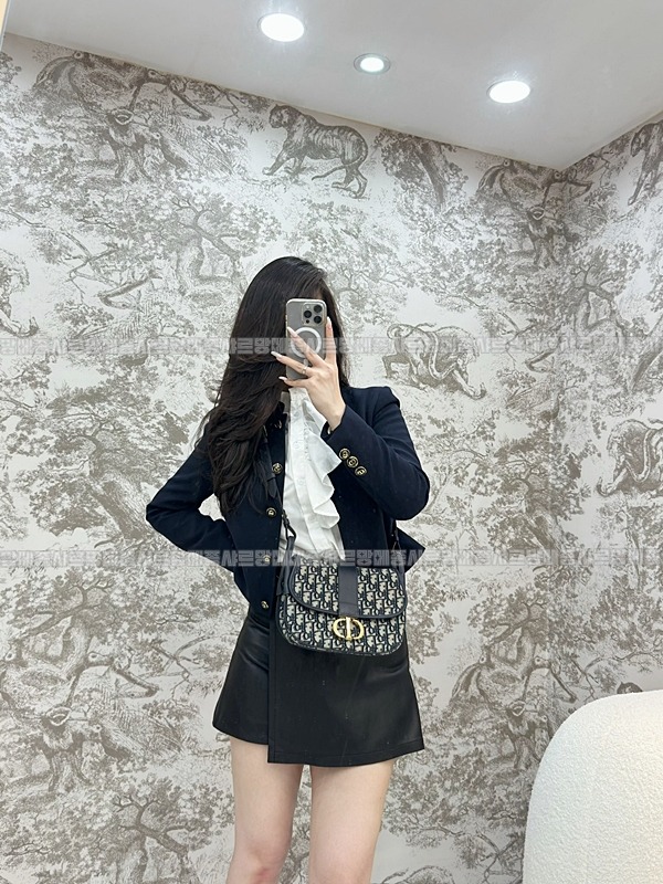 디올30몽테인미디엄숄더크로스백  20260407-162836-019루.jpg