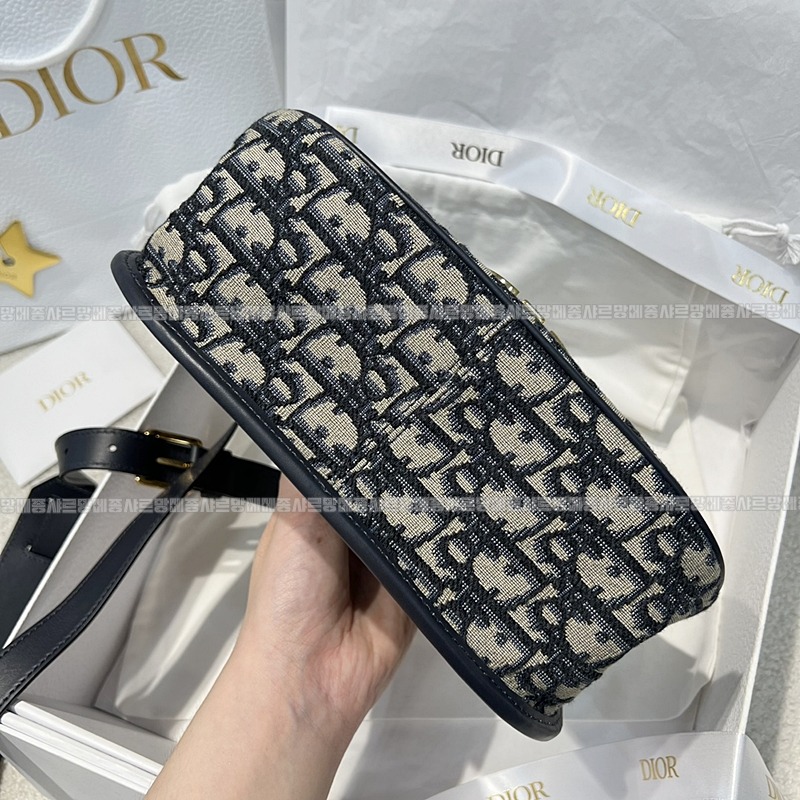 디올30몽테인미디엄숄더크로스백  20260407-162834-004루.jpg