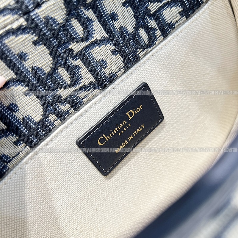 디올30몽테인미디엄숄더크로스백  20260407-162834-007루.jpg