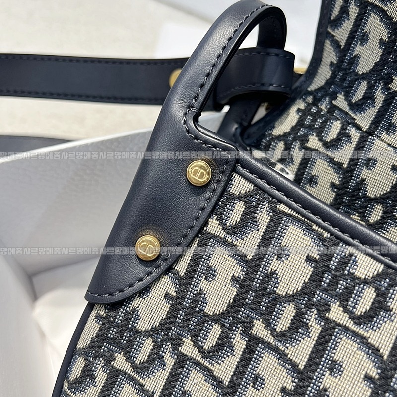 디올30몽테인미디엄숄더크로스백  20260407-162835-010루.jpg