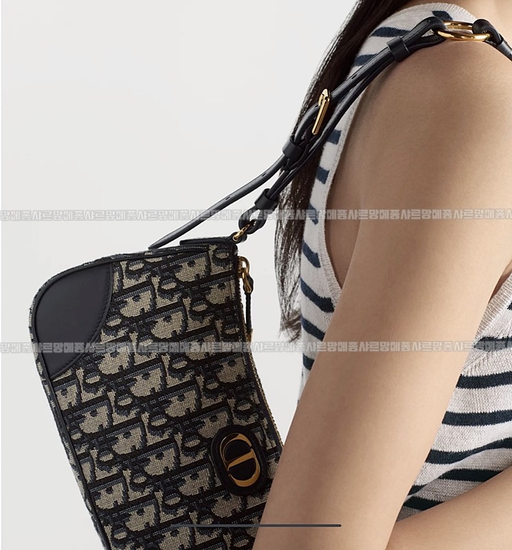 디올30몽테인윈더러스트미니백 20260407-164712-015루.jpg