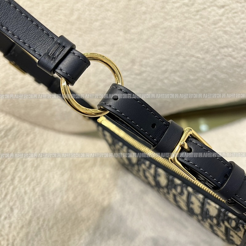 디올30몽테인윈더러스트미니백 20260407-164711-009루.jpg