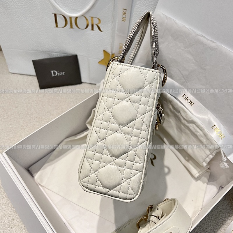 레이디디올마이ABC스몰백  20260408-123308-002루.jpg