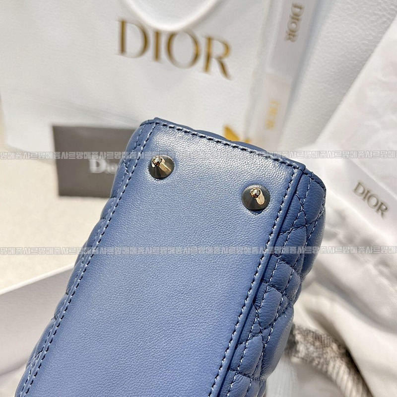 레이디 디올 마이 ABC 스몰백20260408-130610-013루.jpg