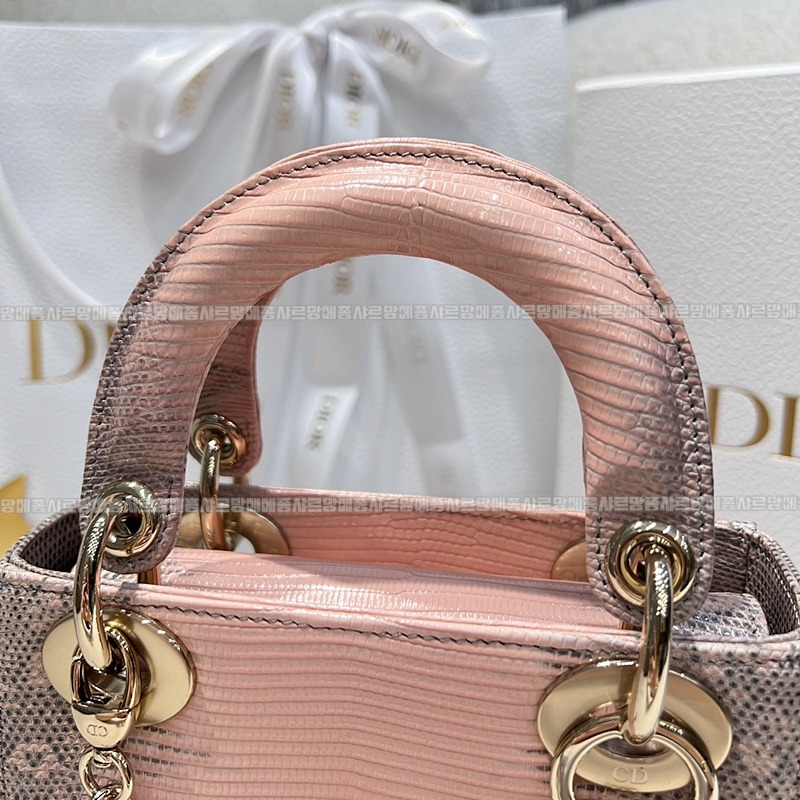 레이디 디올 백 미니20260408-131022-011루.jpg