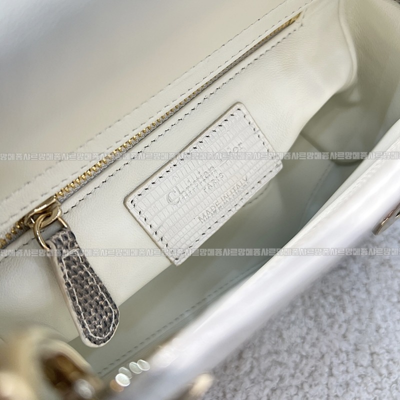 레이디 디올 백 미니20260408-131439-009루.jpg