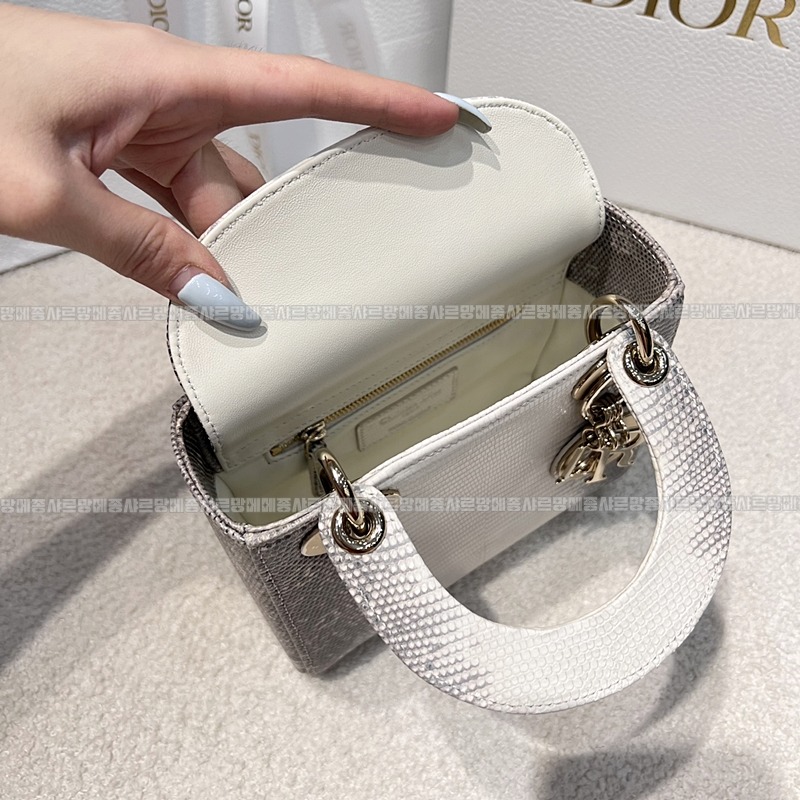 레이디 디올 백 미니20260408-131439-008루.jpg