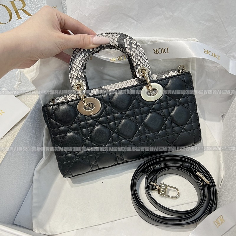 레이디디조이백  20260408-133233-002루.jpg