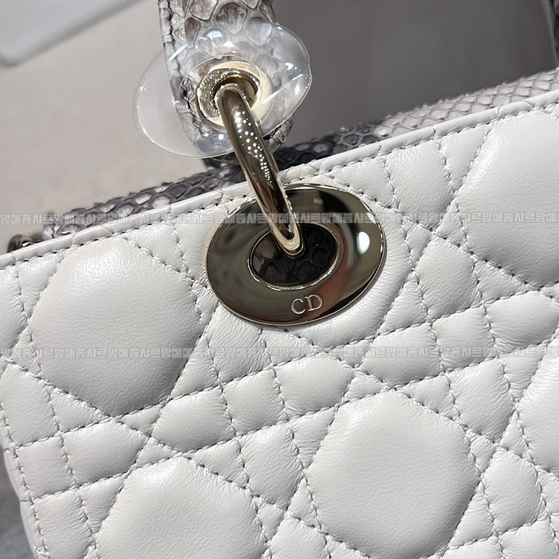 레이디디조이백  20260408-133551-014루.jpg