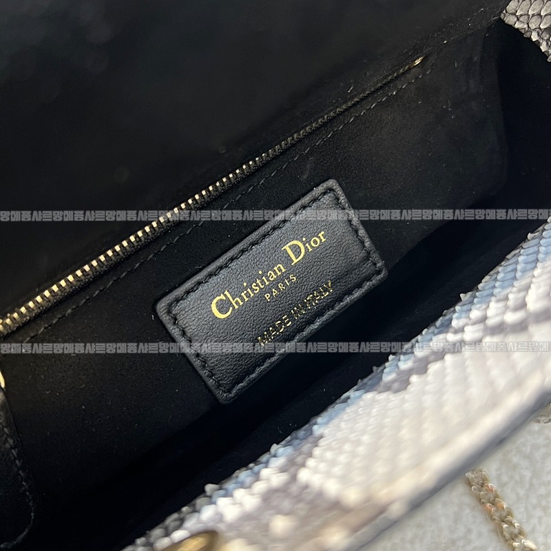 레이디 디올 백 미니  20260408-134349-009루.jpg