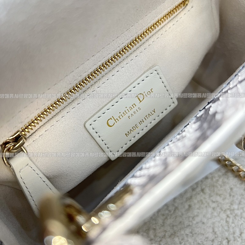 레이디 디올 백 미니  20260408-134652-009루.jpg