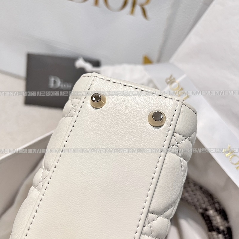 레이디 디올 백 미니  20260408-134653-014루.jpg